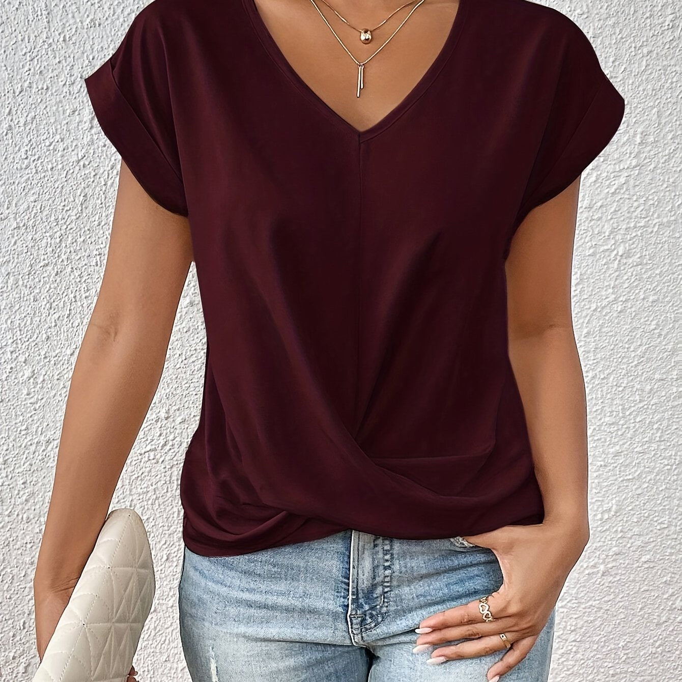 AMBER | FLOWING TUMMY COVERING V-NECK TOP