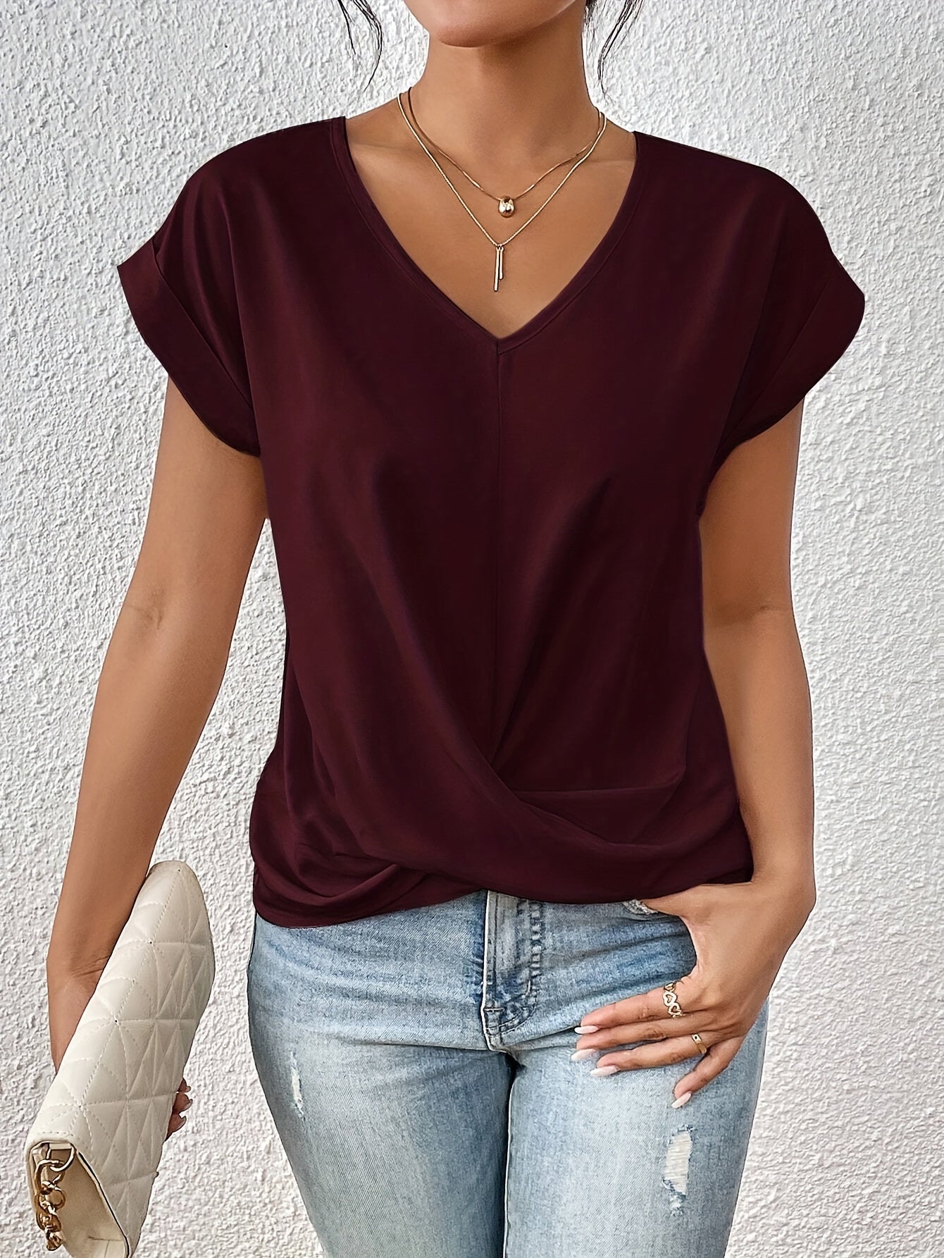 AMBER | FLOWING TUMMY COVERING V-NECK TOP