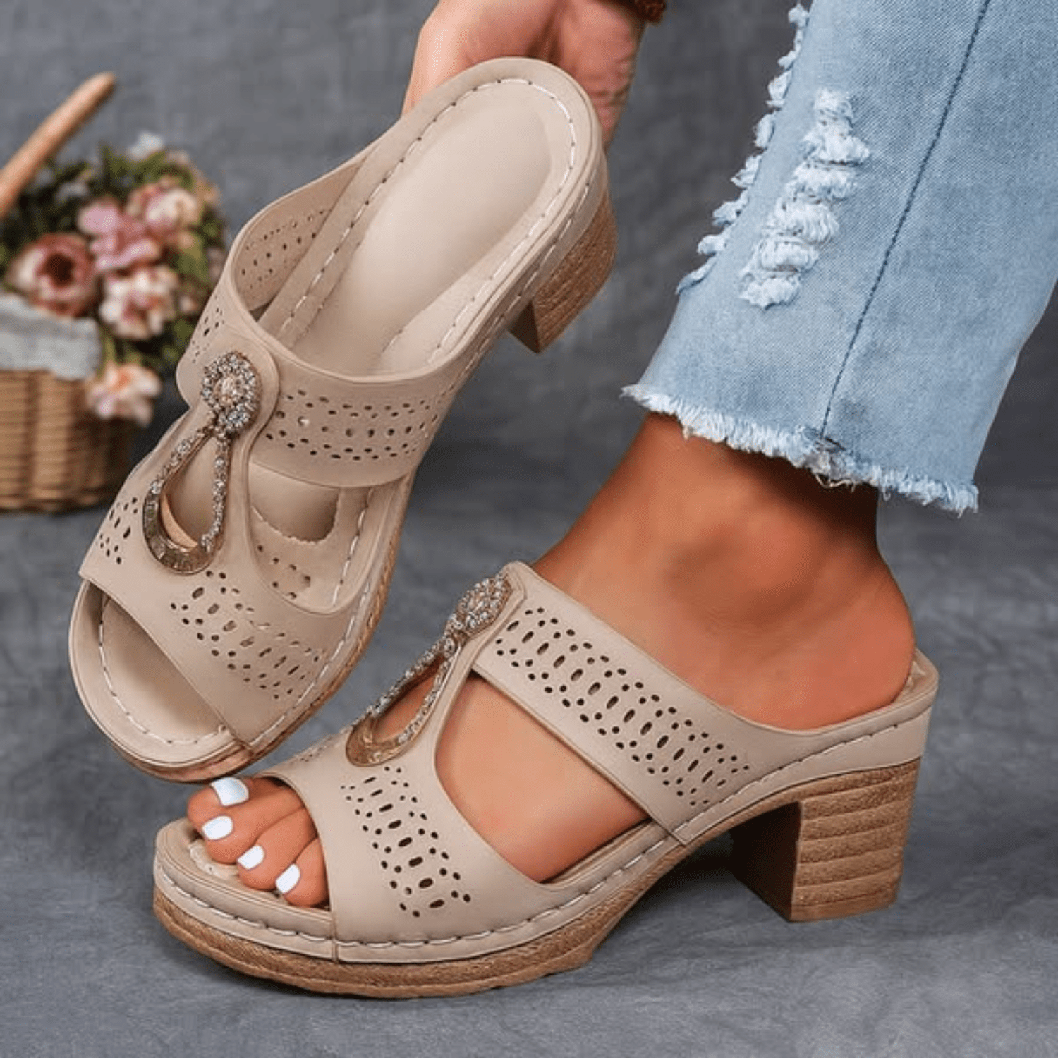 FAITH | CHIC AND COMFORTABLE SANDALS