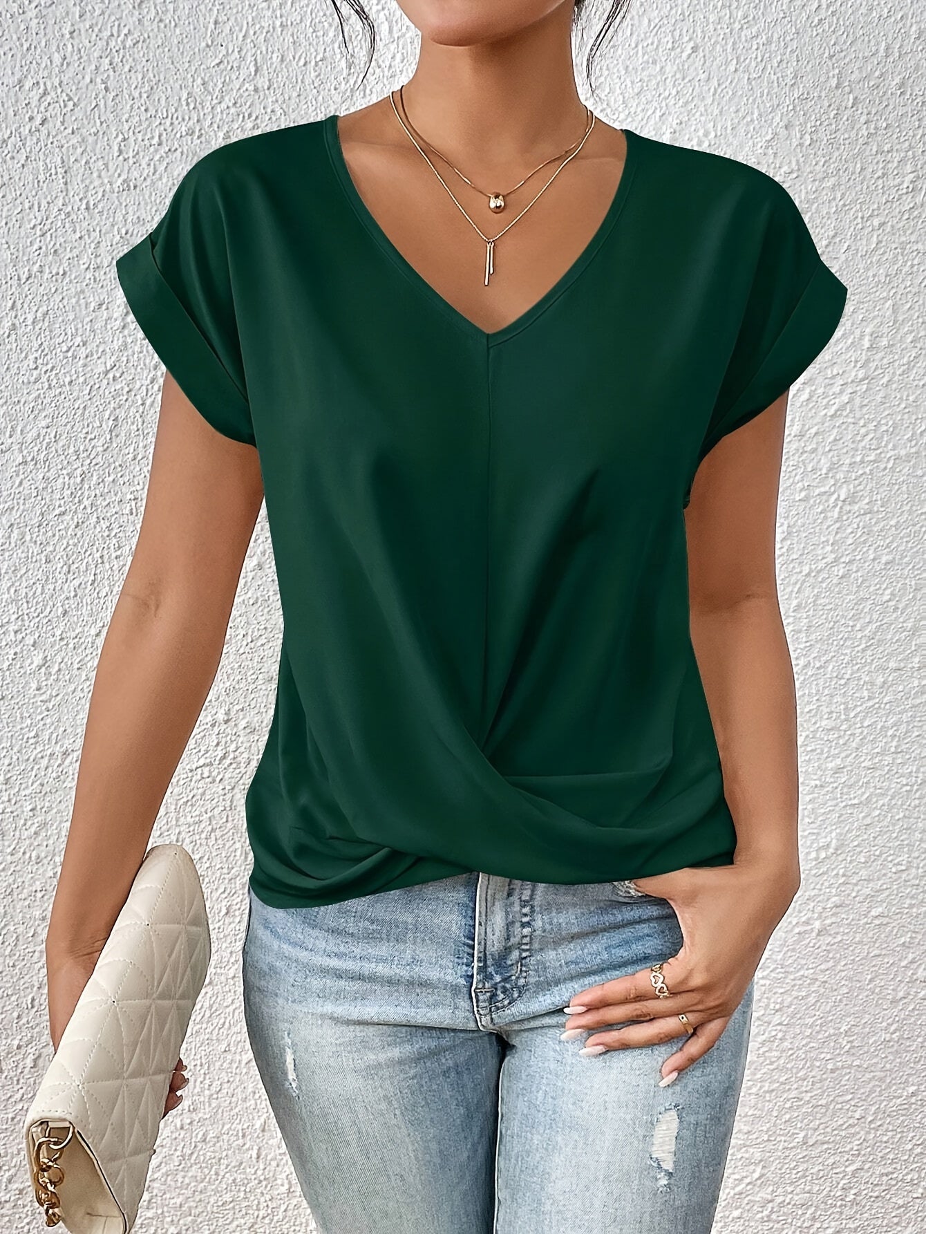 AMBER | FLOWING TUMMY COVERING V-NECK TOP