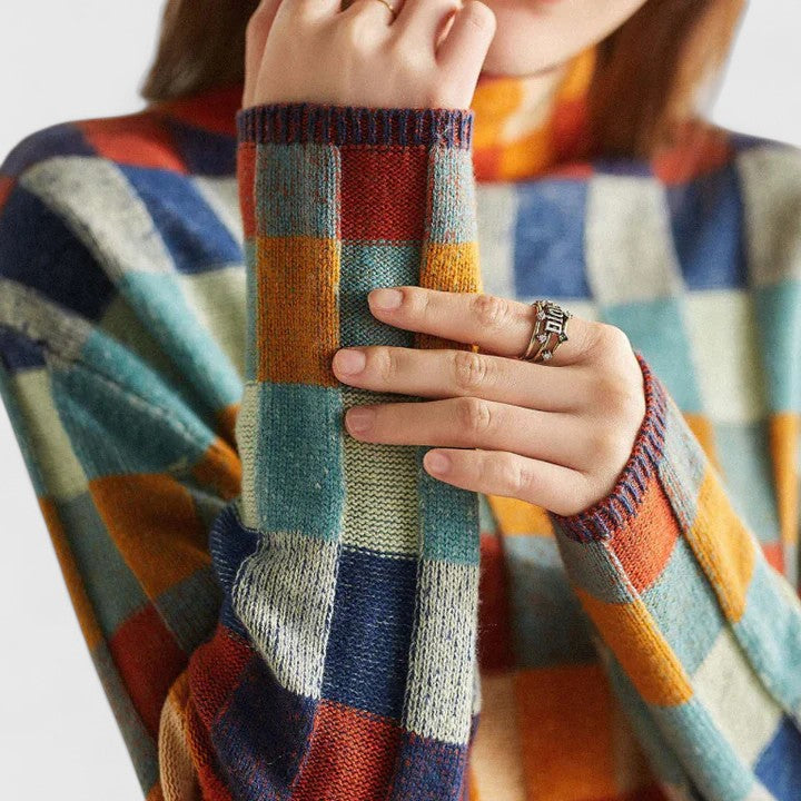 ALEXIA | CHECKERED PATTERN SWEATER