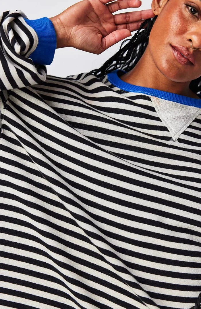 MANA | STRIPED OVERSIZED SWEATER